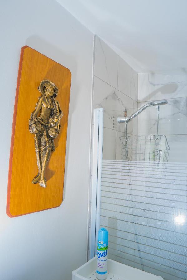 The Highfield Villa, 5 Bedrooms, Northampton Centre, Sleeps 10 エクステリア 写真